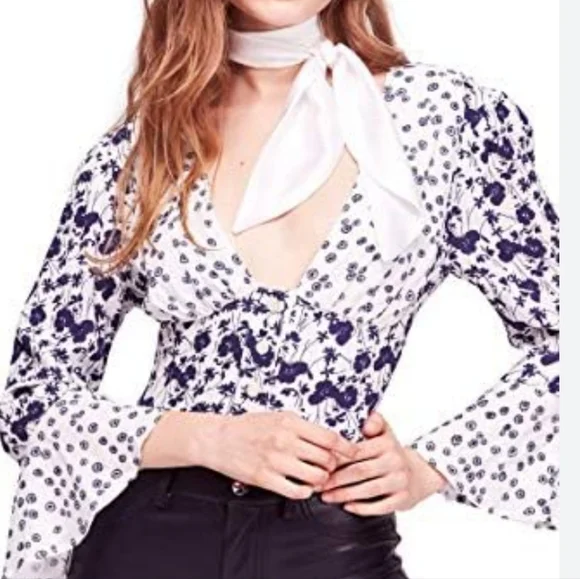 Free People lady bohemian bell sleeve crop top - Picture 13 of 13